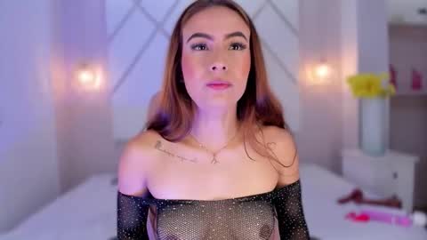 Isa  online show from 12/05/25, 03:52