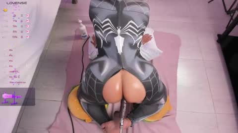 Isa online show from 11/26/25, 05:41