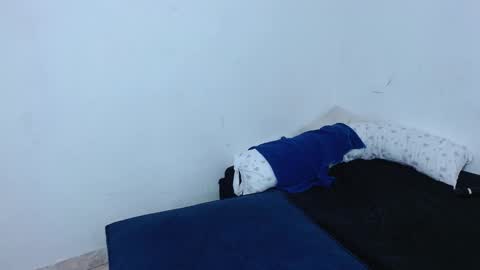 Snapshot of isabella_hots chatting on 03/21/26, 11:59 estefania online show from 03/21/26, 11:59