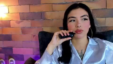 ISABELLA online show from 04/21/26, 04:01