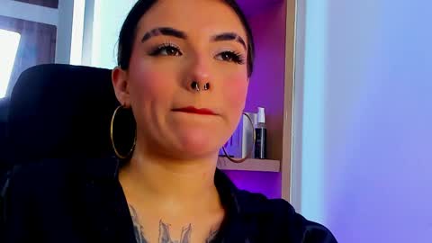 Snapshot of isabella_hv chatting on 05/26/26, 05:53 ISABELLA online show from 05/26/26, 05:53
