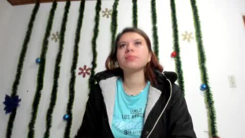 isabella_jaramillo online show from 12/14/25, 12:43