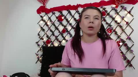 isabella_jaramillo online show from 06/04/26, 06:03
