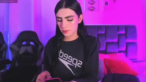 Isabella Moon9 online show from 04/19/26, 12:37