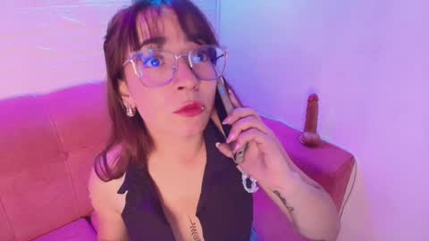 Snapshot of isabella_noir1 chatting on 09/27/25, 05:45 Isabella online show from 09/27/25, 05:45