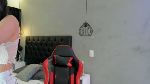 Snapshot of isabella_nowa chatting on 02/19/26, 11:39 Isabella Nowa online show from 02/19/26, 11:39