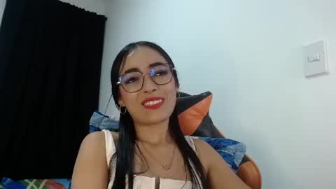 Snapshot of isabella_piercee chatting on 06/14/26, 02:24 isabella_piercee online show from 06/14/26, 02:24