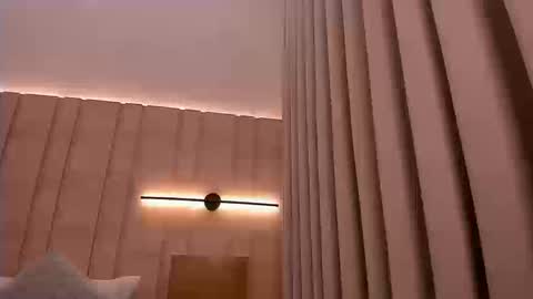 isa  online show from 09/19/25, 08:42