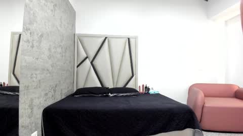 isabella_rosssi1 online show from 10/05/25, 04:16