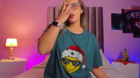 Isabella Rros online show from 12/19/24, 04:13