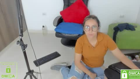 Isabella online show from 12/13/24, 03:38