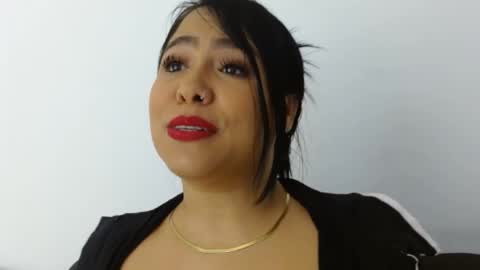 Snapshot of isabella_velvet27 chatting on 05/29/26, 01:31 Isabella velvet online show from 05/29/26, 01:31