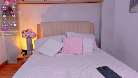 Snapshot of isabella_winkler chatting on 11/14/25, 03:11 isabella_winkler online show from 11/14/25, 03:11