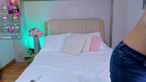 Snapshot of isabella_winkler chatting on 11/15/25, 02:46 isabella_winkler online show from 11/15/25, 02:46