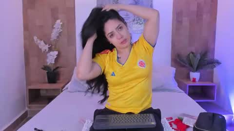 Snapshot of isabella_winkler chatting on 07/03/26, 10:43 isabella_winkler online show from 07/03/26, 10:43