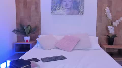 Snapshot of isabella_winkler chatting on 07/07/26, 10:52 isabella_winkler online show from 07/07/26, 10:52