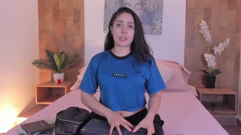 Snapshot of isabella_winkler chatting on 07/13/26, 11:13 isabella_winkler online show from 07/13/26, 11:13