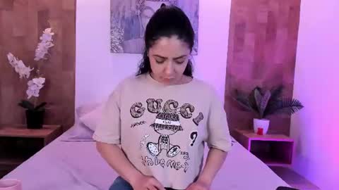 Snapshot of isabella_winkler chatting on 07/18/26, 12:20 isabella_winkler online show from 07/18/26, 12:20