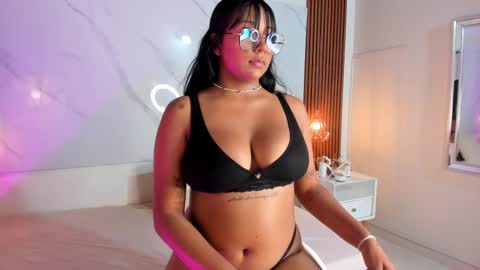 Snapshot of isabella_zc chatting on 09/25/25, 08:23 isabella zc online show from 09/25/25, 08:23