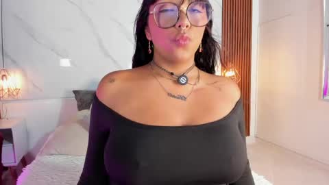 isabella zc online show from 04/29/26, 02:32