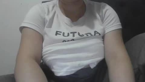 isabellaa_hills_ online show from 10/31/25, 03:35