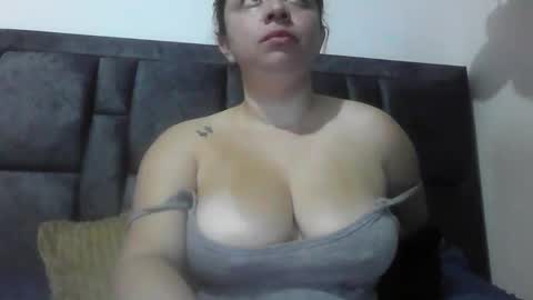 Snapshot of isabellaa_hills_ chatting on 06/10/26, 04:39 isabellaa_hills_ online show from 06/10/26, 04:39