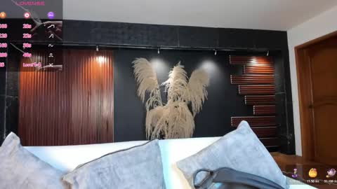 Isabella  Everyday From 0530 to 1430 Col Time online show from 10/28/25, 11:58