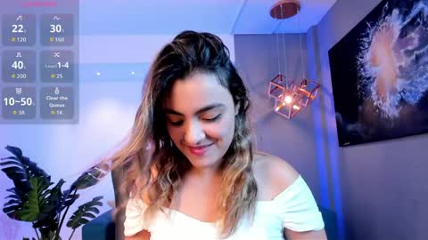 Snapshot of isabellaajoness chatting on 04/08/26, 11:43 Isabella Everyday From 0530 to 1430 Col Time online show from 04/08/26, 11:43