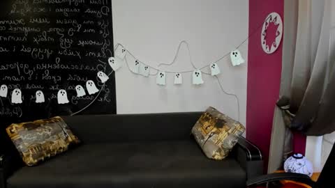 isabellabler online show from 10/30/25, 12:50