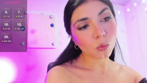 Instagram soybella01  online show from 12/16/24, 06:16