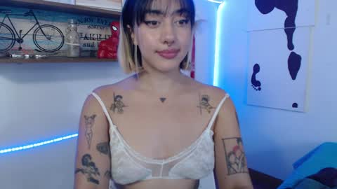 Snapshot of isabellakoff chatting on 01/08/25, 05:48 Tati - online show from 01/08/25, 05:48