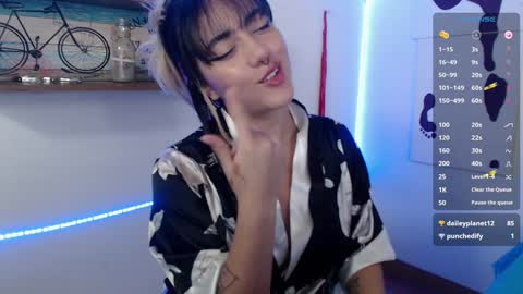 Snapshot of isabellakoff chatting on 01/11/25, 05:51 Tati - online show from 01/11/25, 05:51