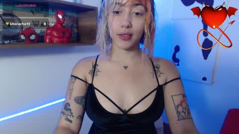 Snapshot of isabellakoff chatting on 02/08/25, 12:06 Tati - online show from 02/08/25, 12:06