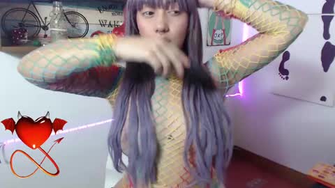 Snapshot of isabellakoff chatting on 02/13/25, 12:11 Tati - online show from 02/13/25, 12:11