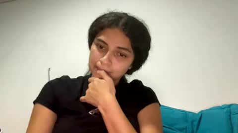 Isabella.. back again  online show from 01/23/25, 12:14