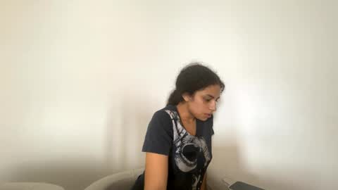 Isabella.. back again  online show from 09/22/25, 05:26