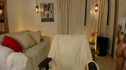 ISABELLA  online show from 05/14/26, 03:52