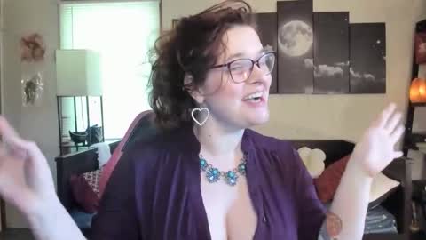 Snapshot of isabellamariedarcy chatting on 05/05/26, 07:11 isabellamariedarcy online show from 05/05/26, 07:11