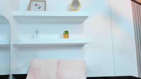 Snapshot of isabellamonet chatting on 09/22/25, 07:16 isabellamonet online show from 09/22/25, 07:16