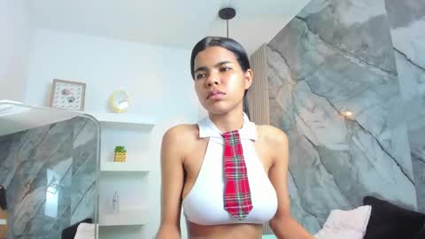 Snapshot of isabellamonet chatting on 05/12/26, 07:22 isabellamonet online show from 05/12/26, 07:22