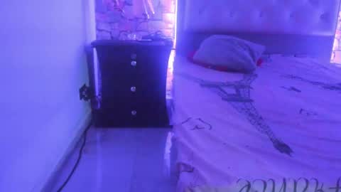 Snapshot of isabellamoons chatting on 03/01/25, 05:52 Isabella anal squirt latina colombian paisa online show from 03/01/25, 05:52