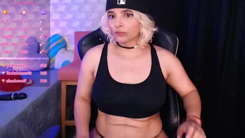 Isabella Mout  online show from 12/19/24, 03:07