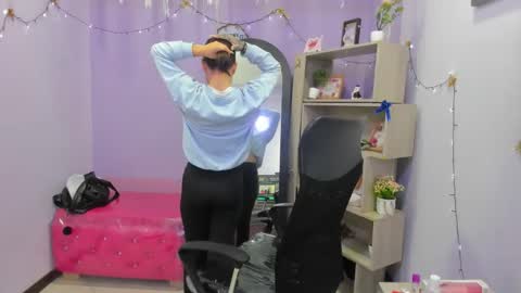 Snapshot of isabellasummer_ chatting on 04/17/26, 02:09 isebella online show from 04/17/26, 02:09