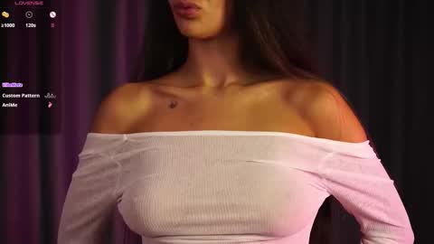 isabella online show from 11/17/25, 06:35