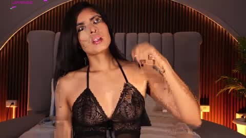 Snapshot of isabellax21 chatting on 04/26/26, 04:21 Isa online show from 04/26/26, 04:21