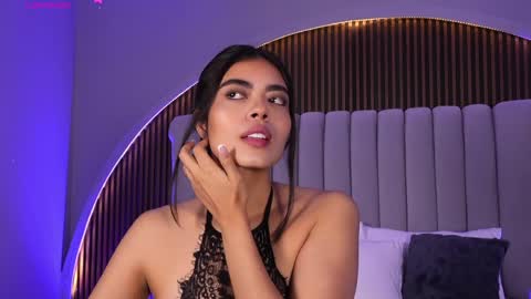 Snapshot of isabellax21 chatting on 05/05/26, 04:09 Isa online show from 05/05/26, 04:09