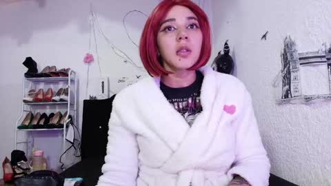 Snapshot of isabelle_sara chatting on 05/16/26, 07:45 isabelle_sara online show from 05/16/26, 07:45