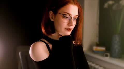 Snapshot of isabelle_stern chatting on 12/22/24, 03:22 Madame Isabelle online show from 12/22/24, 03:22