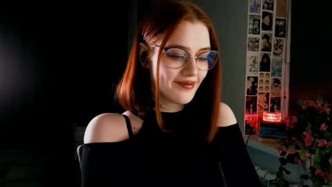 Snapshot of isabelle_stern chatting on 02/22/25, 06:52 Madame Isabelle online show from 02/22/25, 06:52