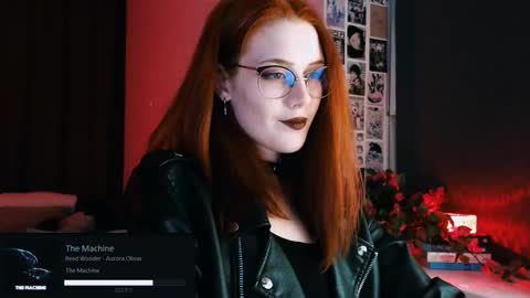 Snapshot of isabelle_stern chatting on 10/01/25, 07:53 Madame Isabelle online show from 10/01/25, 07:53